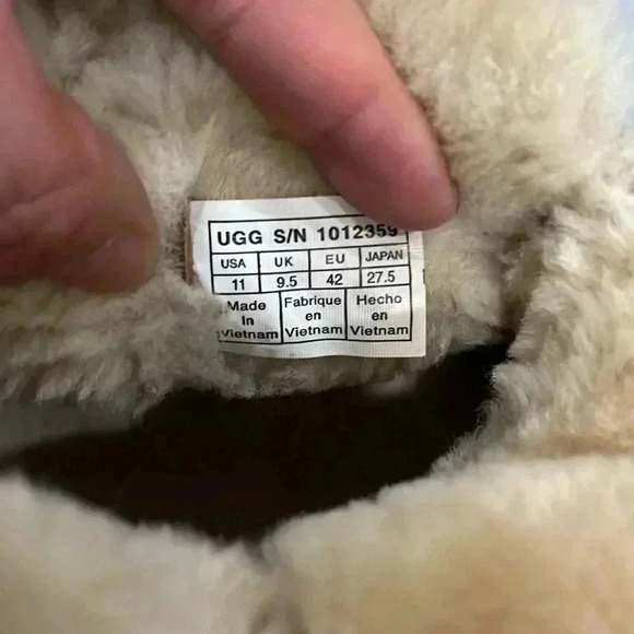 [US11] UGG  Women's Quincy Winter Boots- EUC - Picture 11 of 12